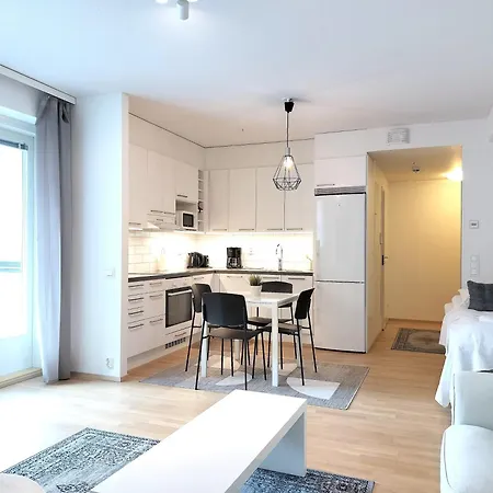 Kotimaailma - Moderni Parvekkeellinen Keskustakaksio - Rongankatu